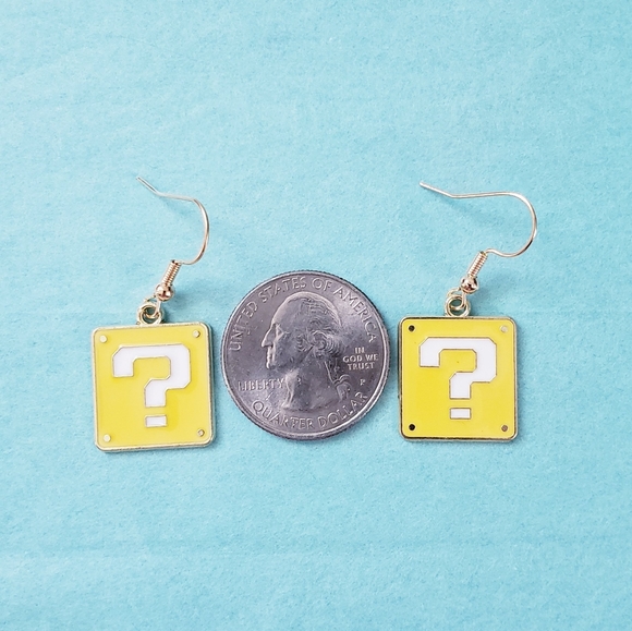 🔮3/$15 Nintendo Question Mark Box Earrings - Picture 2 of 4